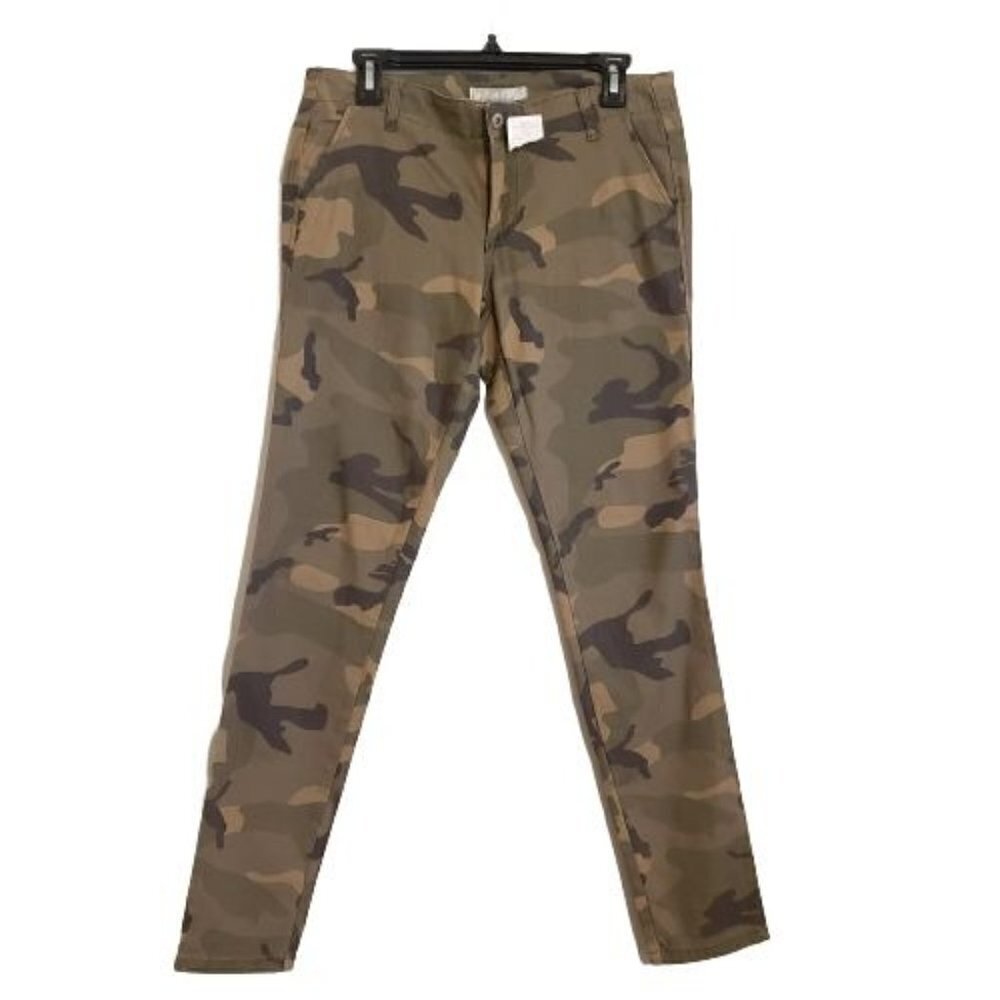 Camo women's skinny low rise pants size 9 NWT